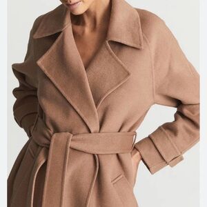 Reiss Felo Women's Tan Belted Coat, US size 4, worn once.Mint condition.